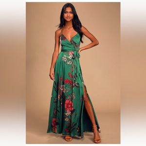 Lulus floor length never worn dress